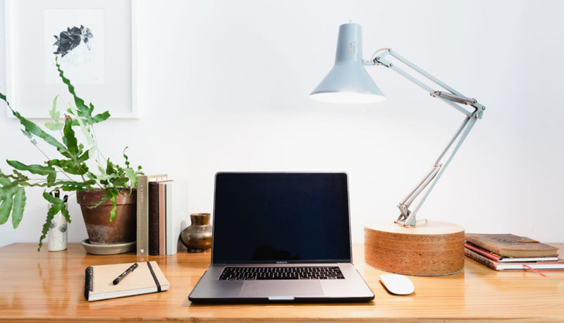 How Healthy, Signaling Blue Light Boosts Energy and Improves Focus